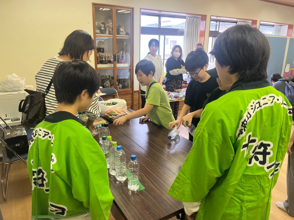 ボトルフリップ