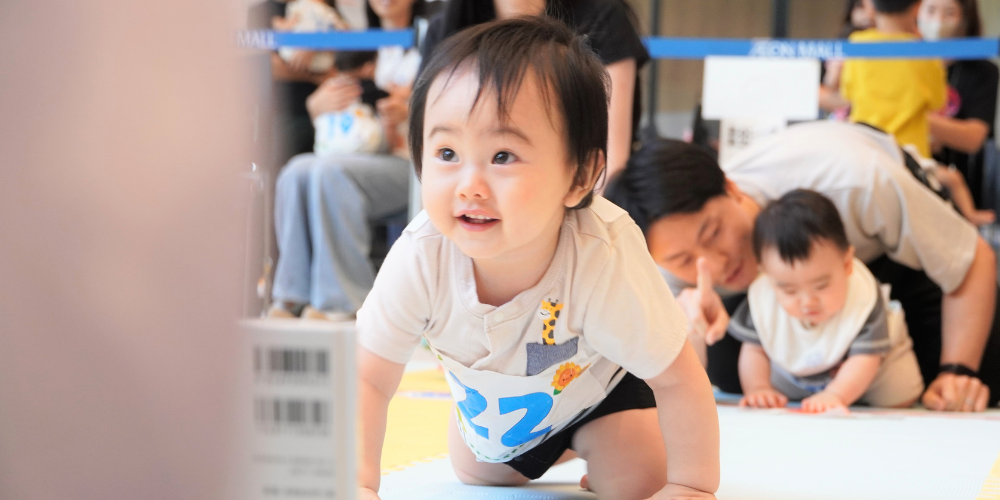 赤ちゃんハイハイレース